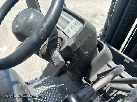 Propane Forklifts 2015  Nissan PF70 (35)