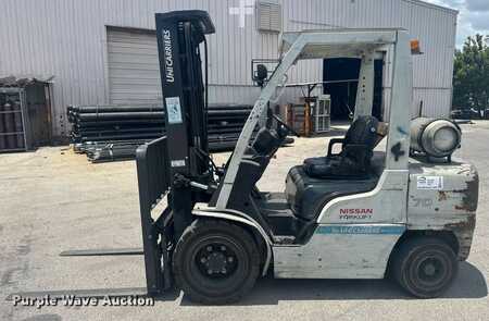 Propane Forklifts 2015  Nissan PF70 (8)
