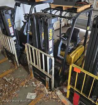 Diesel Forklifts - Yale ERP030VTN36TE082 (1)