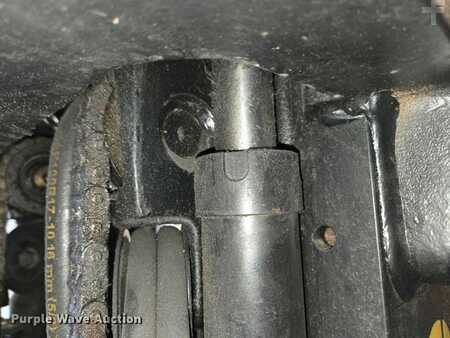 Diesel Forklifts - Yale ERP030VTN36TE082 (10)