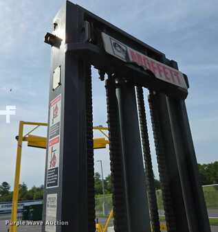 Diesel Forklifts 2011  Moffett M55 (10)