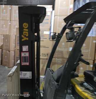 4 Wheels 2017  Yale ERC050VG (10)