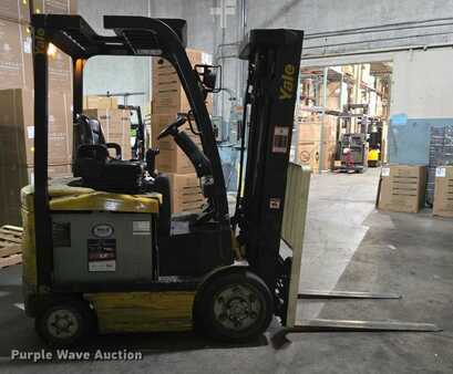 4 Wheels 2017  Yale ERC050VG (3)