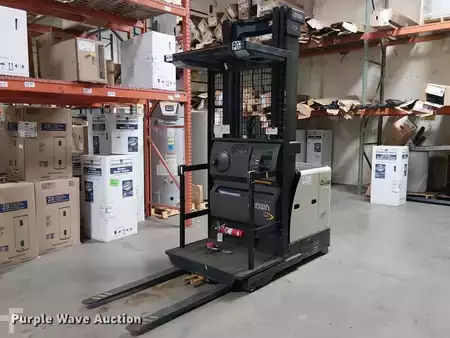 Order Picker 2016  Crown SP3520-30 (1)