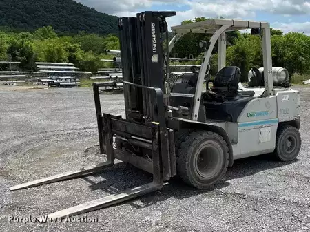 Propane Forklifts 2016  Unicarriers PF110YLP (1)