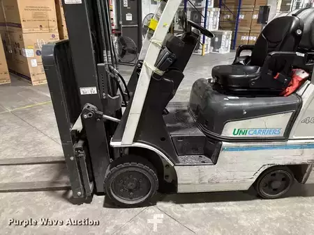 Chariots élévateurs GPL 2016  Unicarriers CFS40 (11)