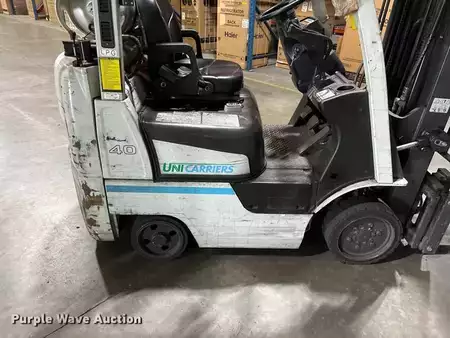 Chariots élévateurs GPL 2016  Unicarriers CFS40 (29)