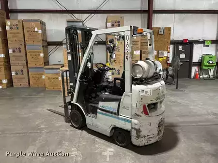 Chariots élévateurs GPL 2016  Unicarriers CFS40 (7)