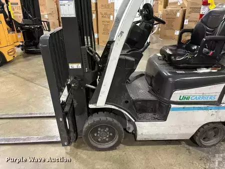 Chariots élévateurs GPL 2016  Unicarriers CFS40 (11)