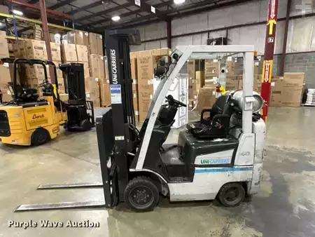 Chariots élévateurs GPL 2016  Unicarriers CFS40 (8)