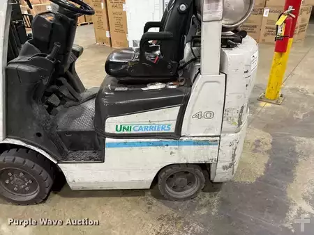 Chariots élévateurs GPL 2016  Unicarriers CFS40 (9)