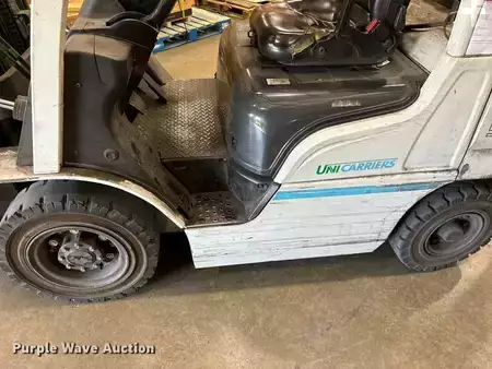 Chariots élévateurs GPL 2016  Unicarriers PF50 (10)
