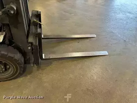 Chariots élévateurs GPL 2016  Unicarriers PF50 (27)