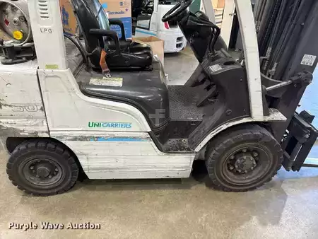 Chariots élévateurs GPL 2016  Unicarriers PF50 (31)