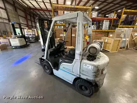Chariots élévateurs GPL 2016  Unicarriers PF50 (6)