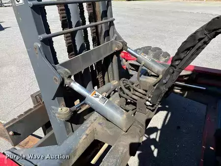 Montacargas diésel 2016  Moffett M85502 (16)