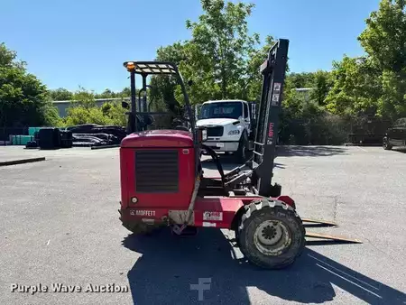 Montacargas diésel 2016  Moffett M85502 (4)