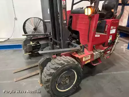 Montacargas diésel 2016  Moffett M85501 (12)