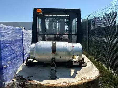 Montacargas GLP 2015  Nissan PF110YLP (23)