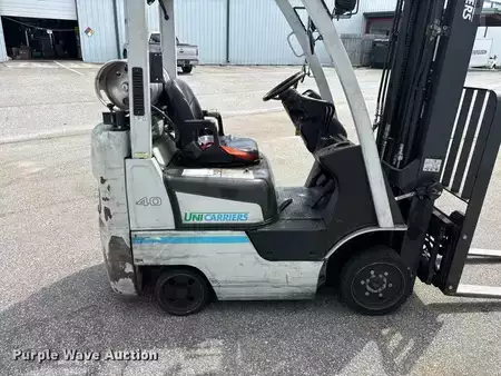 Propane Forklifts 2018  Unicarriers CFS40 (26)