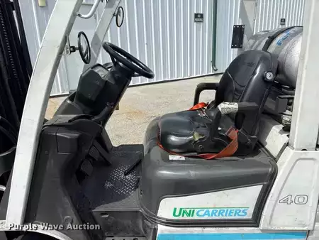 Propane Forklifts 2018  Unicarriers CFS40 (37)