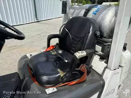 Propane Forklifts 2018  Unicarriers CFS40 (38)