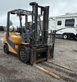 Propane Forklifts - TCM FC30T7L (3)
