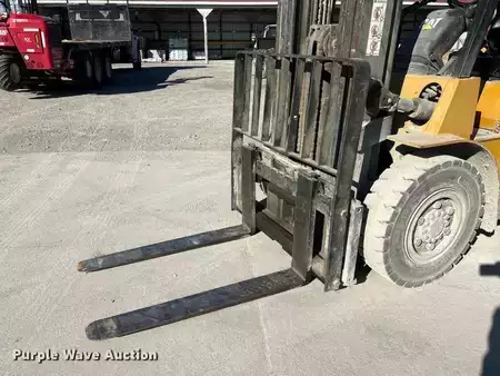 Montacargas diésel - CAT Lift Trucks GP45K1 (15)