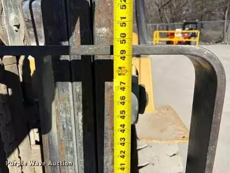 Montacargas diésel - CAT Lift Trucks GP45K1 (19)