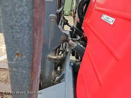 Diesel Forklifts - Moffett M8 (17)