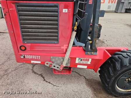 Diesel Forklifts - Moffett M8 (24)
