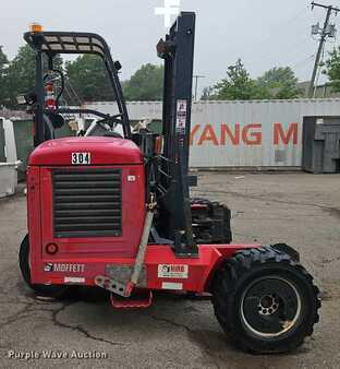 Diesel Forklifts - Moffett M8 (4)
