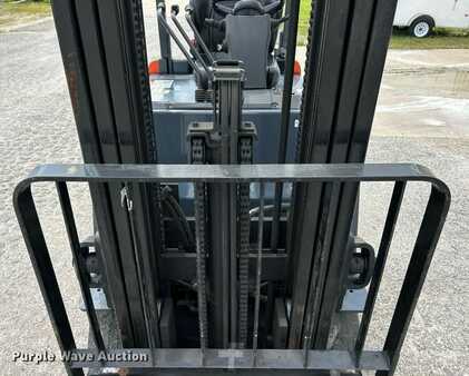 Diesel Forklifts - Toyota 8FBCU25 (12)