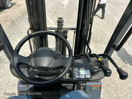 Diesel Forklifts - Toyota 8FBCU25 (22)
