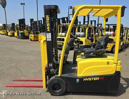 4 Wheels 2023  Hyster J40XNT (8)