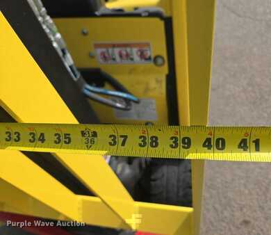 4 Wheels 2023  Hyster J40XNT (15)