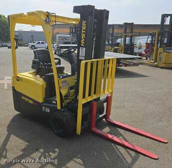4 Wheels 2023  Hyster J40XNT (3)