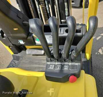 4 Wheels 2023  Hyster J40XNT (35)