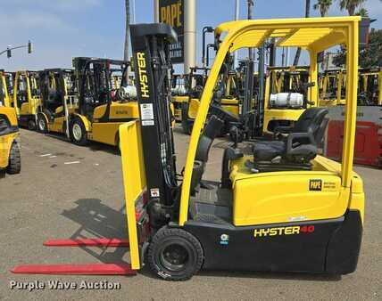 4 Wheels 2023  Hyster J40XNT (8)