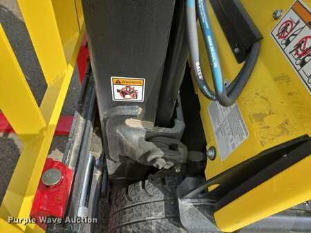 4 Wheels 2023  Hyster J40XNT (9)