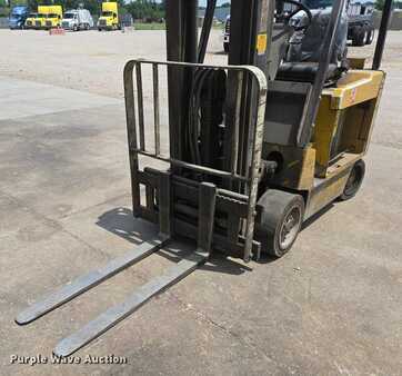 Diesel Forklifts - Yale ERC050ZAN48SE083 (15)