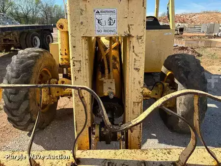 Manipulador Telescópico fijo - Pettibone 8042 (16)