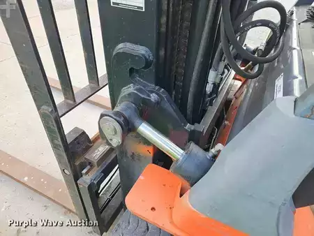 Propane Forklifts - Toyota 7FGCU35 (11)