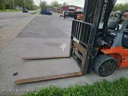 Propane Forklifts - Toyota 7FGCU35 (14)