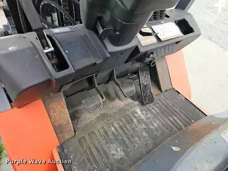 Propane Forklifts - Toyota 7FGCU35 (31)
