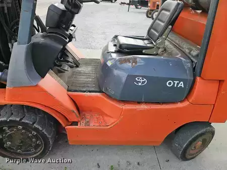 Propane Forklifts - Toyota 7FGCU35 (9)