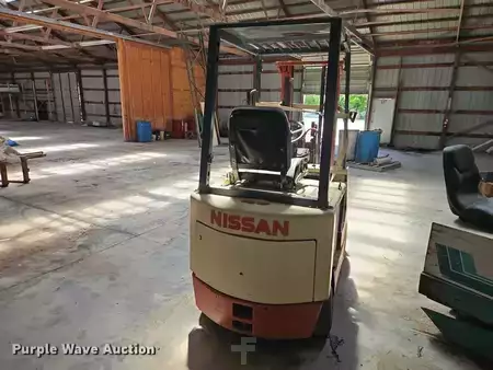 Montacargas diésel - Nissan CYM02L255 (5)