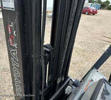 Propane Forklifts 1995  Toyota 42-5FG15 (11)