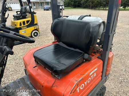 Propane Forklifts 1995  Toyota 42-5FG15 (19)
