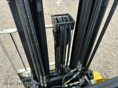 Propane Forklifts - Yale GLC040VXNDAE083 (10)